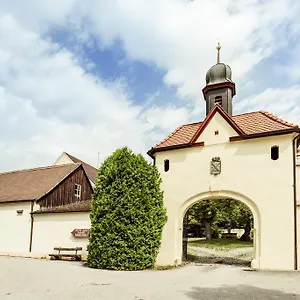 Hotel&reitsportzentrum Kreuth Heideck